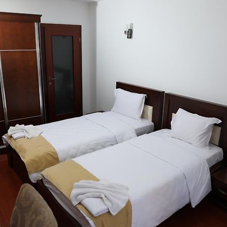 Bruti Hotel Prizren Buitenkant foto