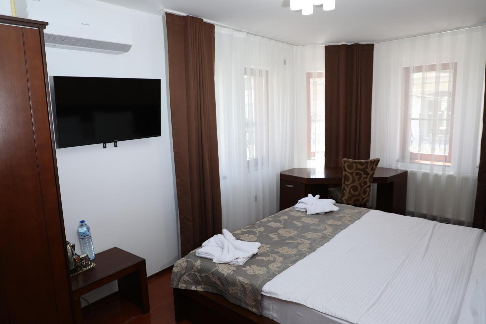 Bruti Hotel Prizren Buitenkant foto